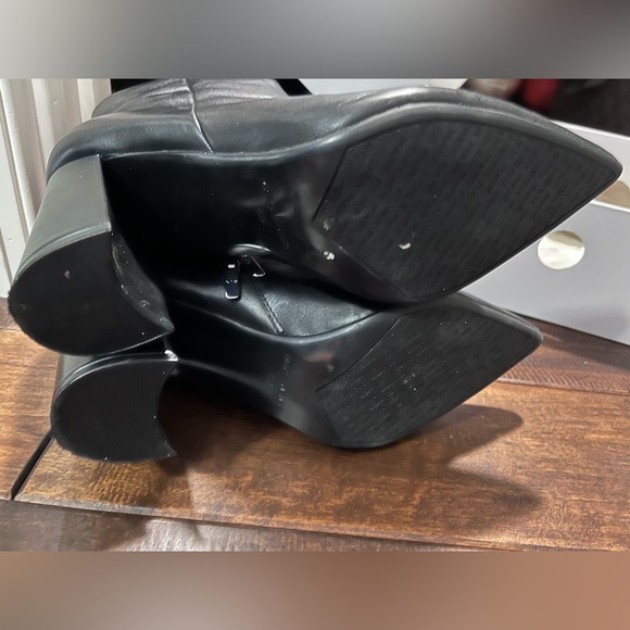 Marc Fisher Gaylen Bootie - black - Picture 8 of 9